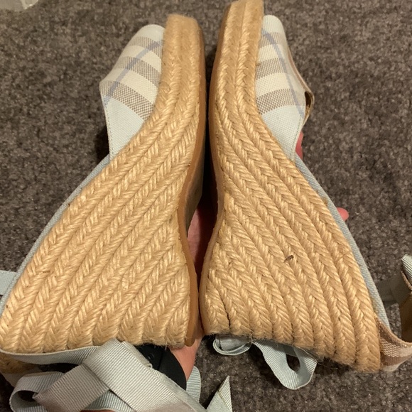 🌸🌺💕 BURBERRY ESPADRILLES (Made in Spain) - Picture 15 of 16